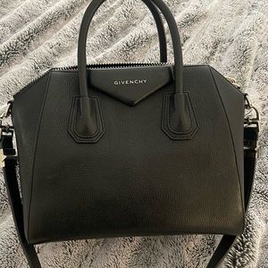 Givenchy Medium Antigona bag